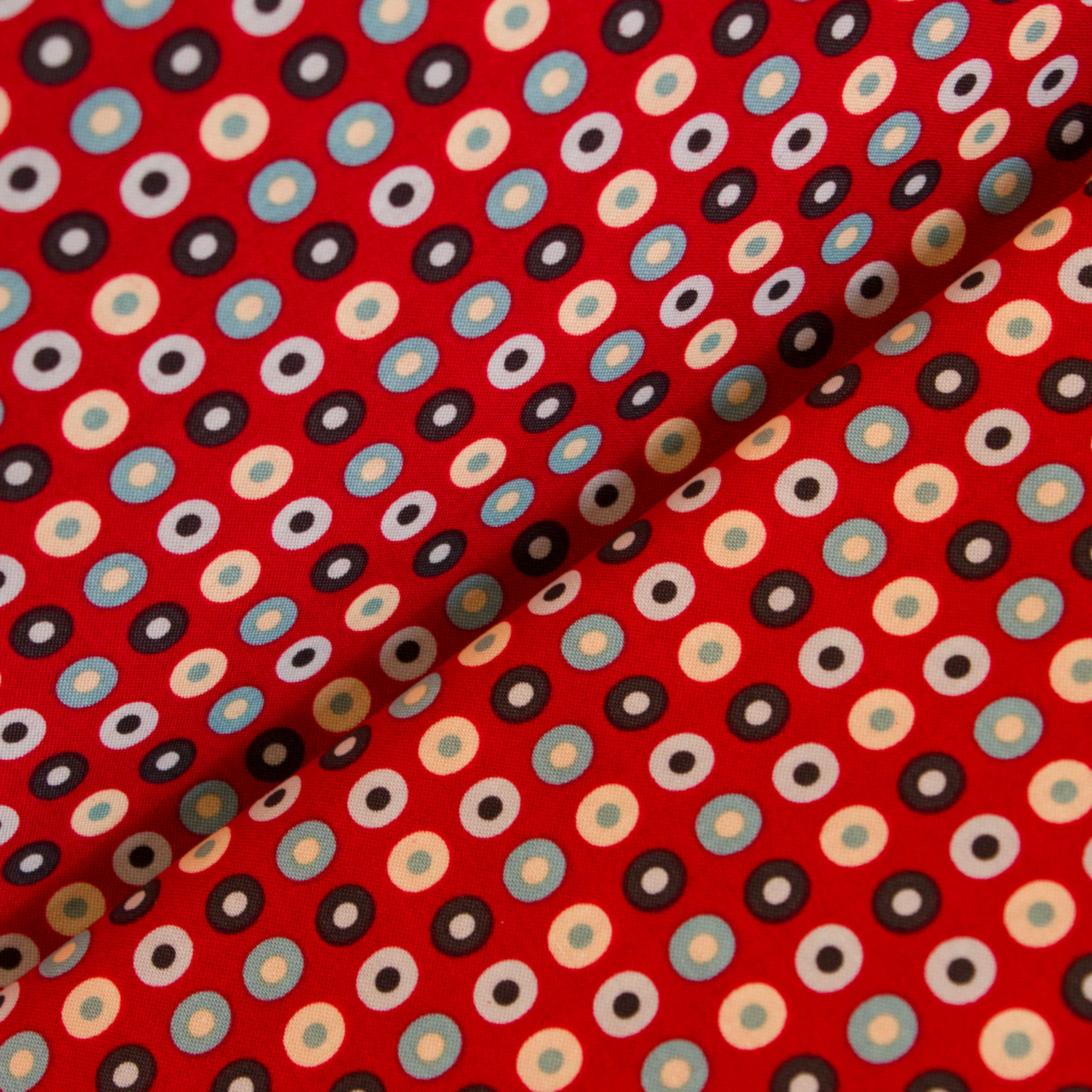 Katoen rood met bolletjes in verschillende tinten
